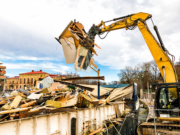 Best Yard Cleanup Services  in Mission Nyon, CA